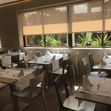 酒店 Rosamar & 4*s 滨海略雷特